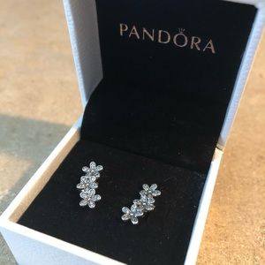 Pandora Dazzling Daisy Clusters Stud Earrings